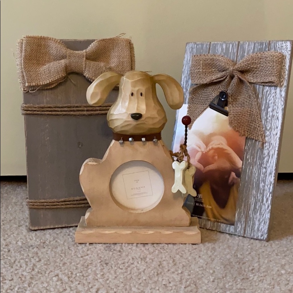 Bundle of wooden frames